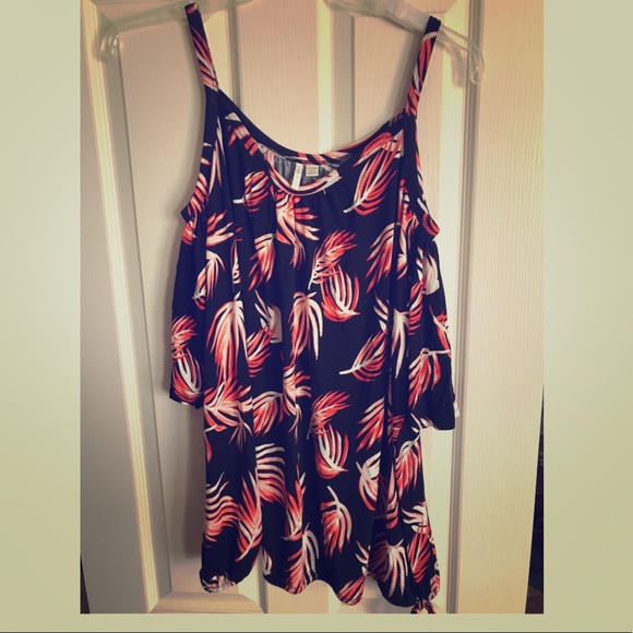 Cato Tops - CATo Cold shoulder knit top. Size 3x